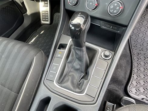 Used 2023 Volkswagen Jetta Sport image 24