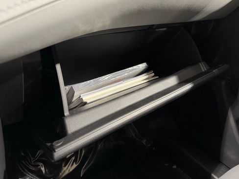 Used 2023 Toyota Highlander XLE image 34