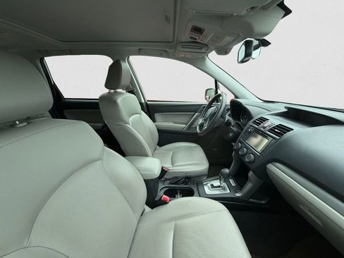 Used 2015 Subaru Forester 2.5i Limited AWD/4WD image 10