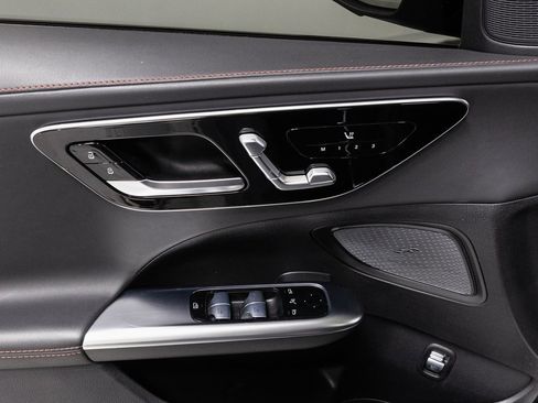 Used 2024 Mercedes-Benz C 43 AMG 4MATIC Sedan w/ AMG Night Package image 6