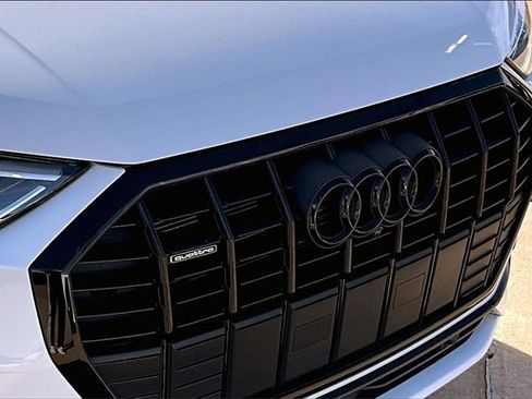 Used 2024 Audi Q3 2.0T Premium Plus w/ Premium Plus Package image 30