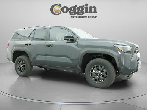 Used 2025 Toyota 4Runner SR5 AWD/4WD image 25