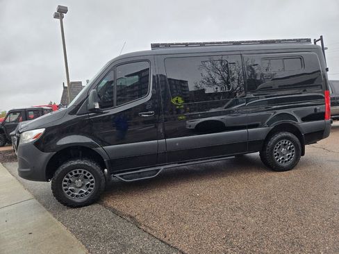 Used 2020 Mercedes-Benz Sprinter 2500 image 8