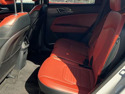 Used 2025 Kia Sportage SX image 13