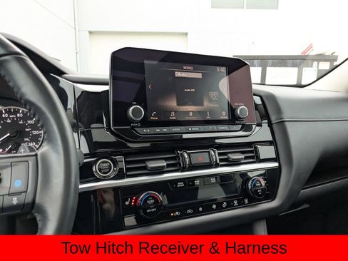 Used 2022 Nissan Pathfinder SV w/ SV Premium Package image 14