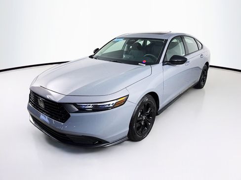 Certified 2025 Honda Accord SE image 4