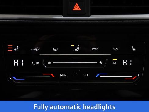 New 2026 Volkswagen Taos SE AWD/4WD image 17