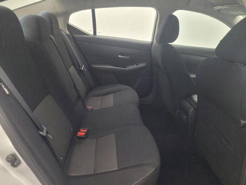 Used 2022 Nissan Sentra SV FWD image 19
