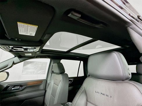 New 2026 GMC Yukon Denali w/ Sun & Power Step Package image 18