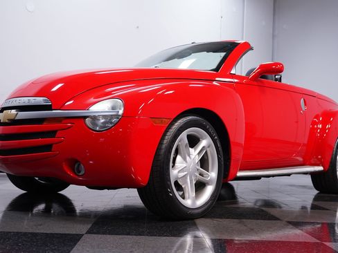 Used 2005 Chevrolet SSR image 20