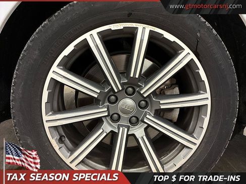 Used 2017 Audi Q7 3.0T Premium Plus w/ Premium Plus Package AWD/4WD image 11