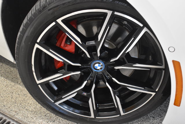 Used 2024 BMW i4 xDrive40i w/ M Sport Package AWD/4WD image 30