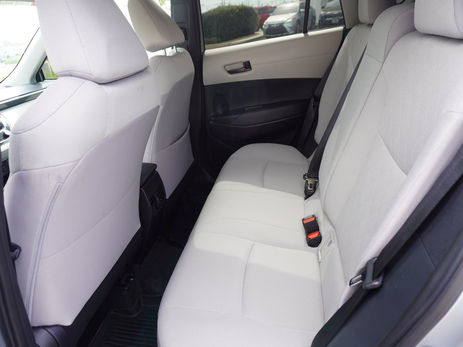 Used 2025 Toyota Corolla Cross L FWD image 12