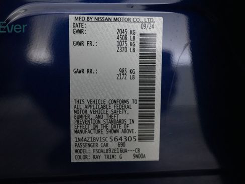Used 2025 Nissan Leaf S FWD image 27