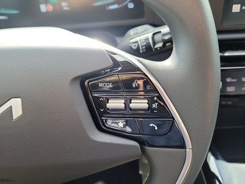 New 2026 Kia Niro LX FWD image 27
