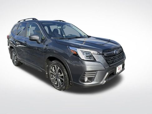 Certified 2022 Subaru Forester Limited image 3