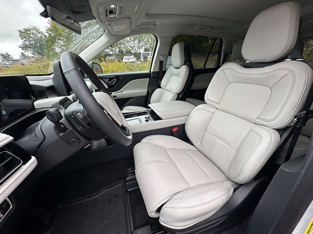 New 2027 Lincoln Aviator Reserve AWD/4WD image 18