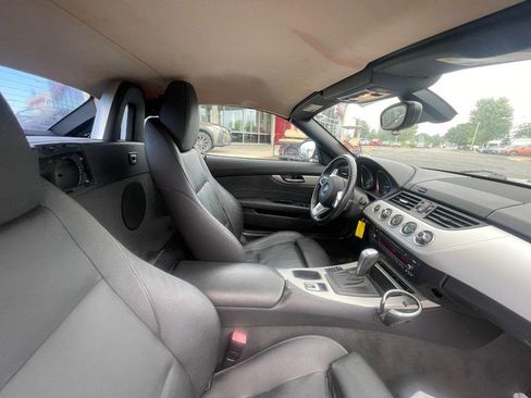 Used 2011 BMW Z4 sDrive30i w/ Sport Pkg RWD image 3