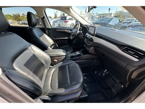 Used 2021 Ford Escape Titanium image 19