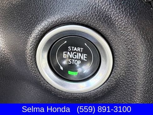 Used 2022 GMC Sierra 1500 AT4 w/ AT4 Premium Package AWD/4WD image 17