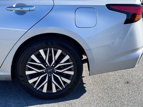 Used 2024 Nissan Altima 2.5 SV image 35