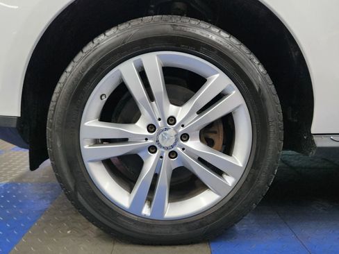 Used 2015 Mercedes-Benz ML 350 ML 350 4MATIC Sport Utility 4D w/ Premium 1 Package image 64