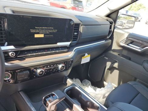New 2026 GMC Sierra 1500 SLT AWD/4WD image 29