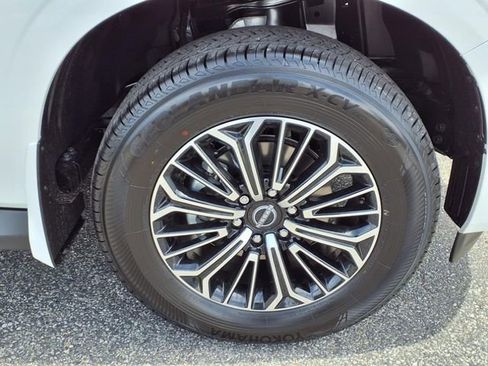 New 2025 Nissan Armada Platinum image 5