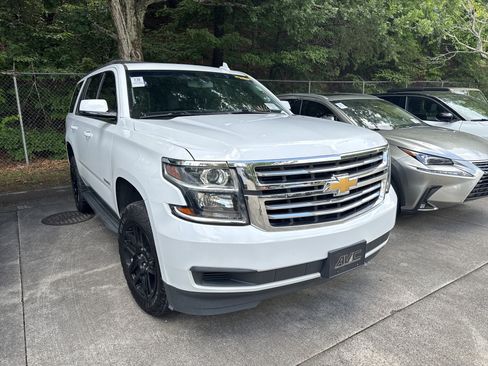 Used 2019 Chevrolet Tahoe LS AWD/4WD image 2