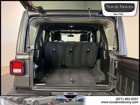 Used 2022 Jeep Wrangler Unlimited Sport AWD/4WD image 12