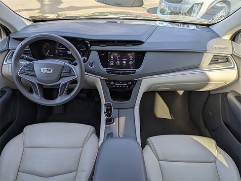 Used 2018 Cadillac XT5 Luxury image 13