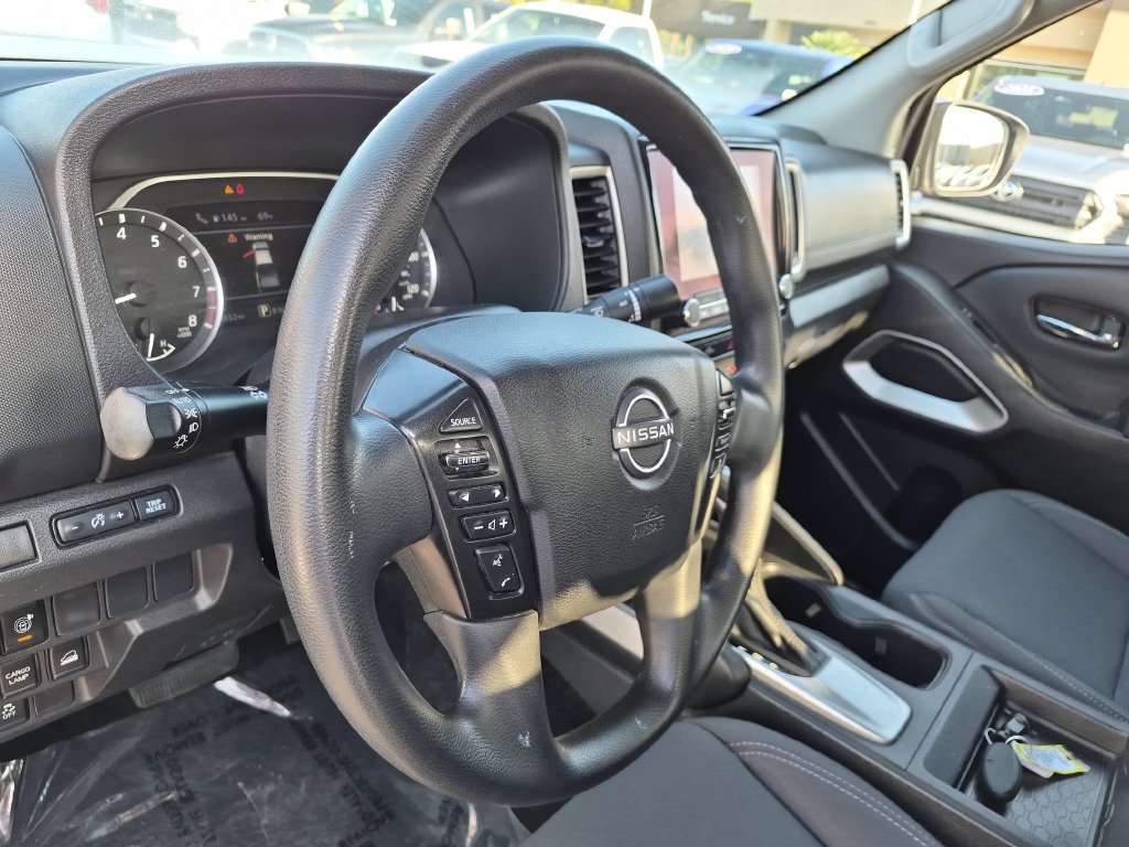 Used 2023 Nissan Frontier SV w/ Technology Package AWD/4WD image 17