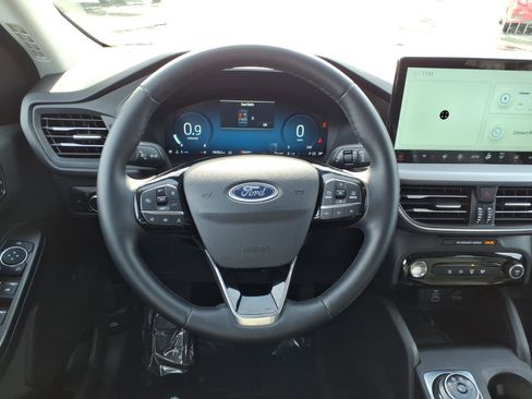 Used 2025 Ford Escape Platinum image 17