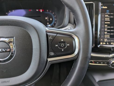 Used 2024 Volvo XC60 B5 Core AWD/4WD image 15