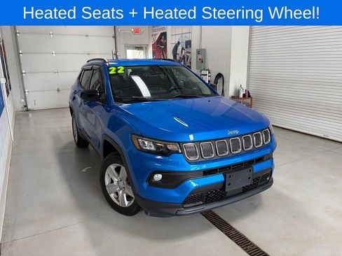 Used 2022 Jeep Compass Latitude w/ Convenience Group AWD/4WD image 2