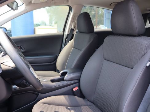 Used 2016 Honda HR-V LX image 10