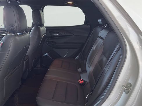 Used 2022 Chevrolet TrailBlazer RS w/ Sun and Liftgate Package AWD/4WD image 8