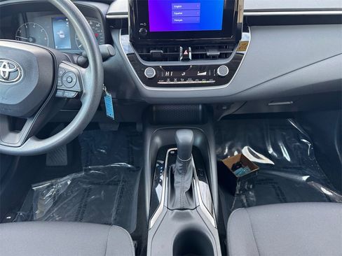 Used 2023 Toyota Corolla LE image 11