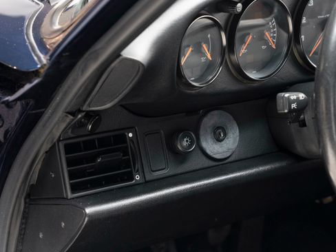 Used 1996 Porsche 911 Carrera 4S AWD/4WD image 23