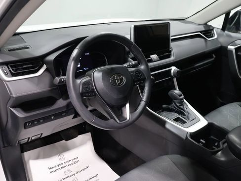 Used 2023 Toyota RAV4 XLE w/ Convenience Package image 15