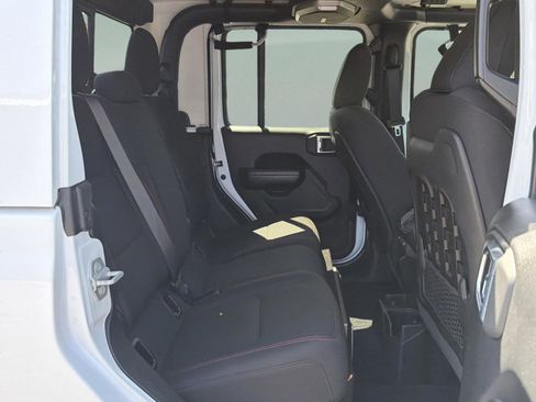 Used 2020 Jeep Gladiator Rubicon image 24