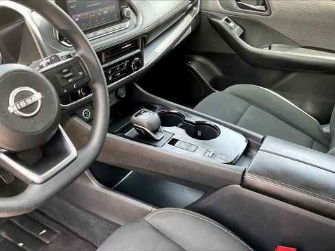 Used 2023 Nissan Rogue S FWD image 15