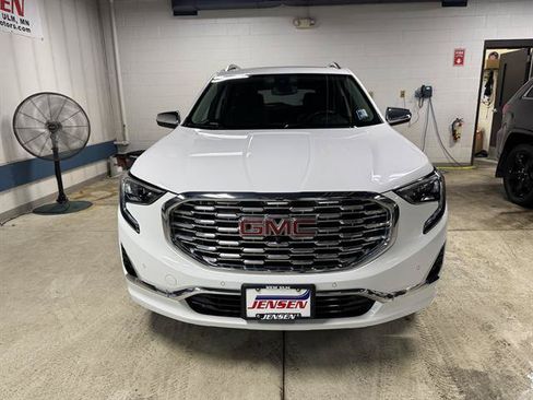 Used 2018 GMC Terrain Denali w/ Advanced Safety Package AWD/4WD image 2