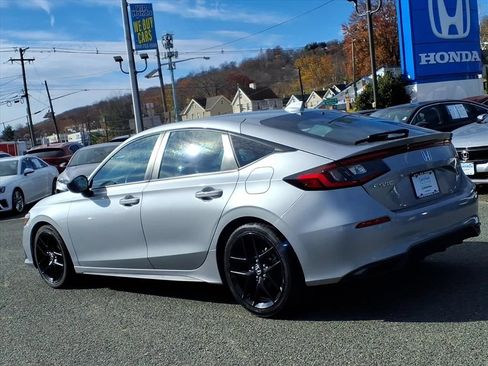Used 2024 Honda Civic Sport image 4