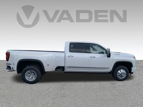 New 2024 Chevrolet Silverado 3500 High Country w/ High Country Premium Package image 26