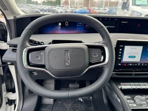 New 2026 Lincoln Nautilus Reserve image 28