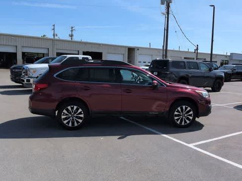 Used 2015 Subaru Outback 2.5i Limited AWD/4WD image 9