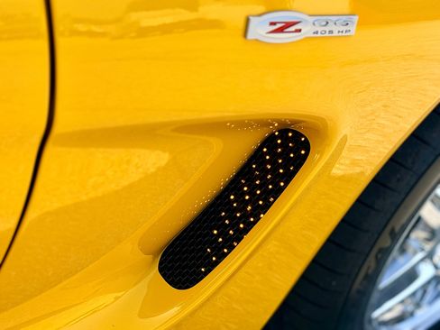 Used 2004 Chevrolet Corvette Z06 w/ Memory Package RWD image 17