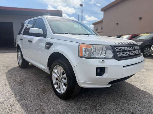 Used 2011 Land Rover LR2 HSE AWD/4WD image 7