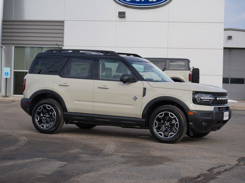New 2025 Ford Bronco Sport Outer Banks w/ Outer Banks Tech Package+ image 2